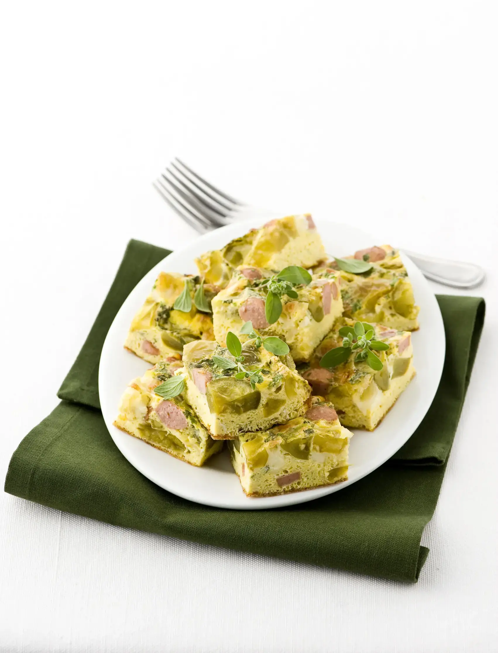 Frittata di Asiago, costoluti verdi e wurstel