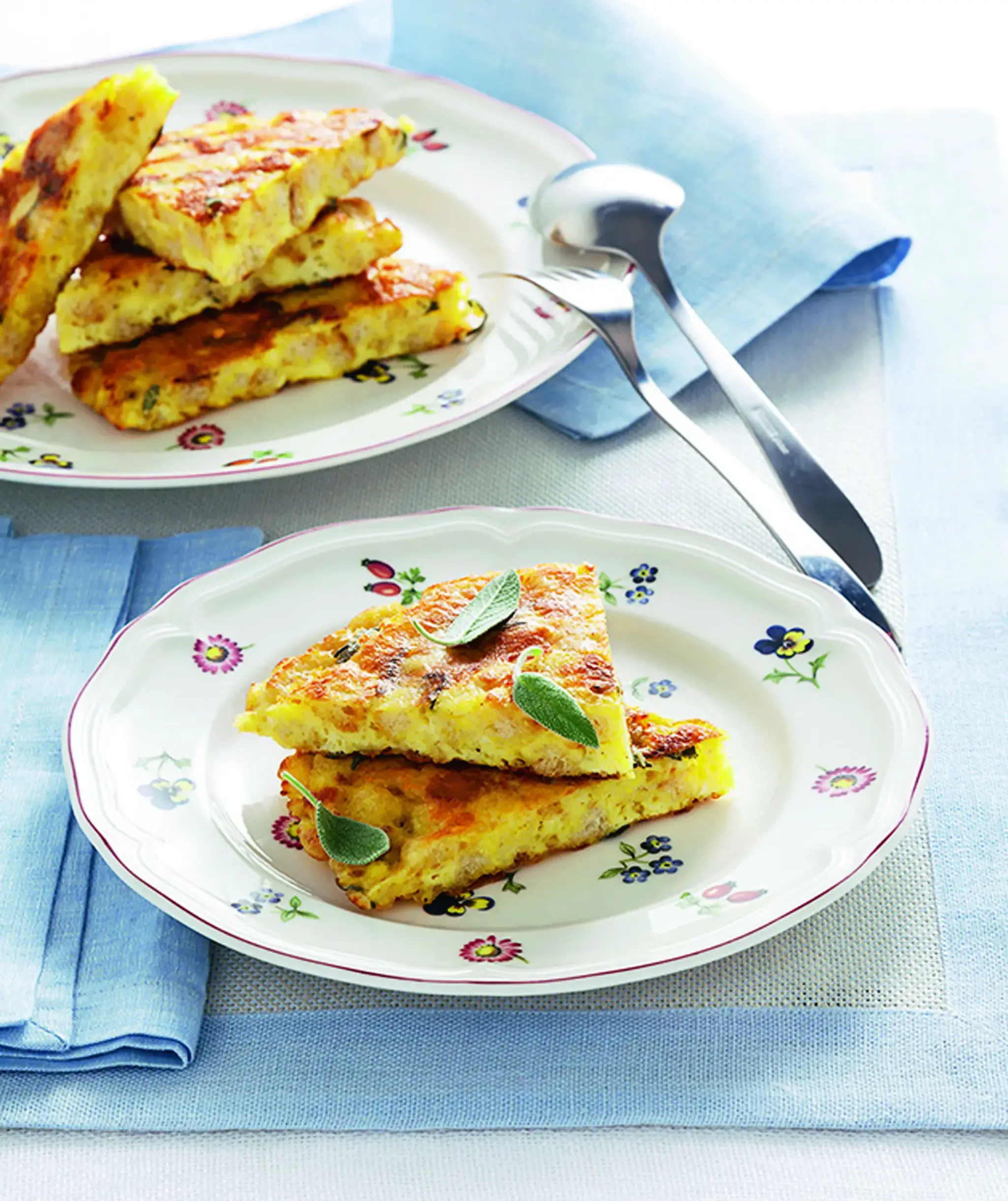 Frittata di pane, salvia e fontina