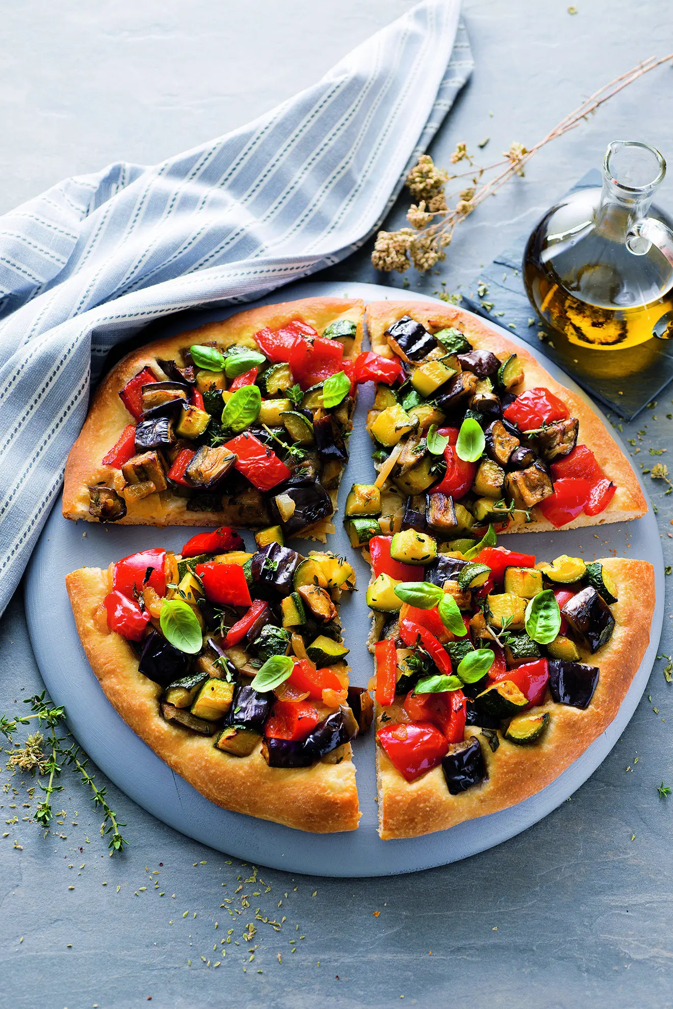Pizza bianca di grano duro con ratatouille