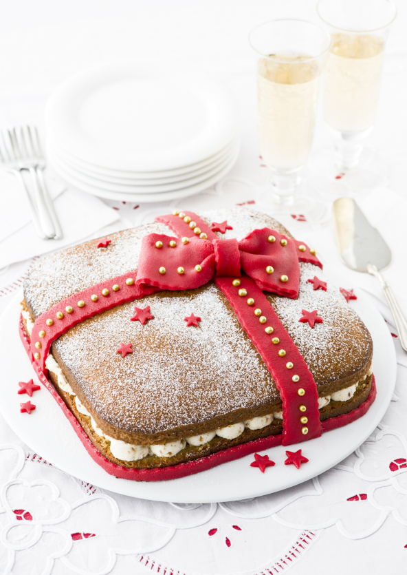 Torta regalo alle mandorle