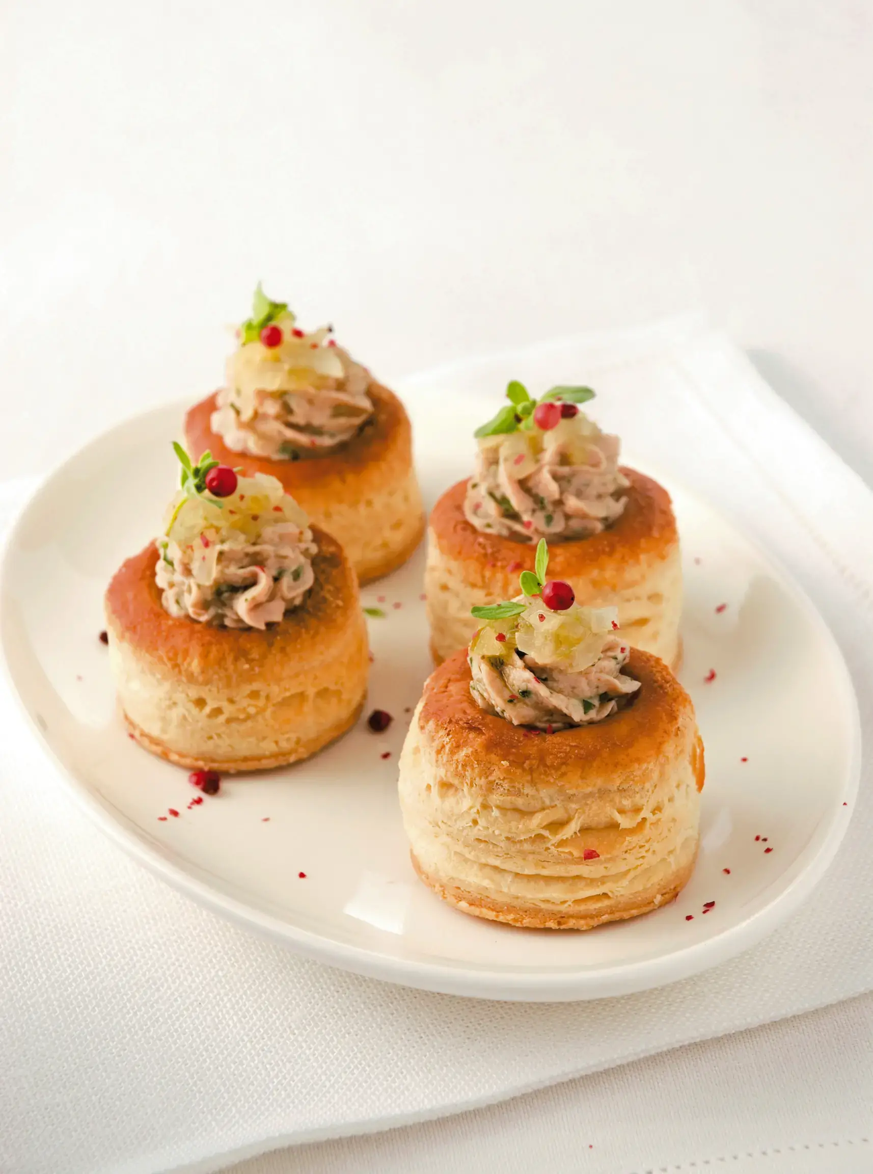 Vol au vent con salmone e scalogno